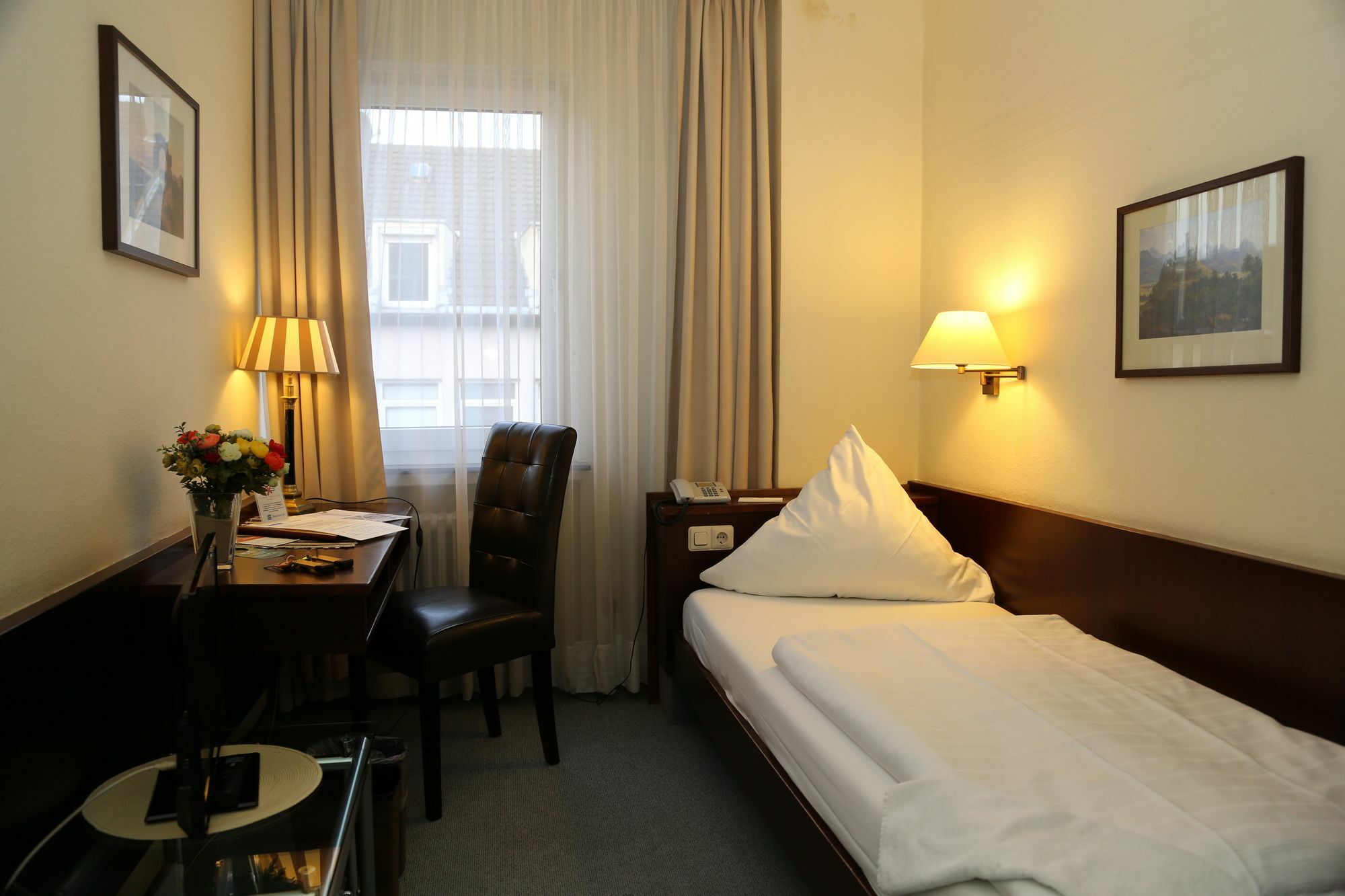 Hotel Loehndorf Bona Exterior foto